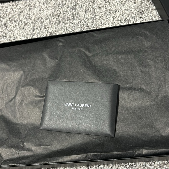 Authentic Like New Yves Saint Laurent Uptown Leather Envelope Pouch Clutch - Picture 12 of 14